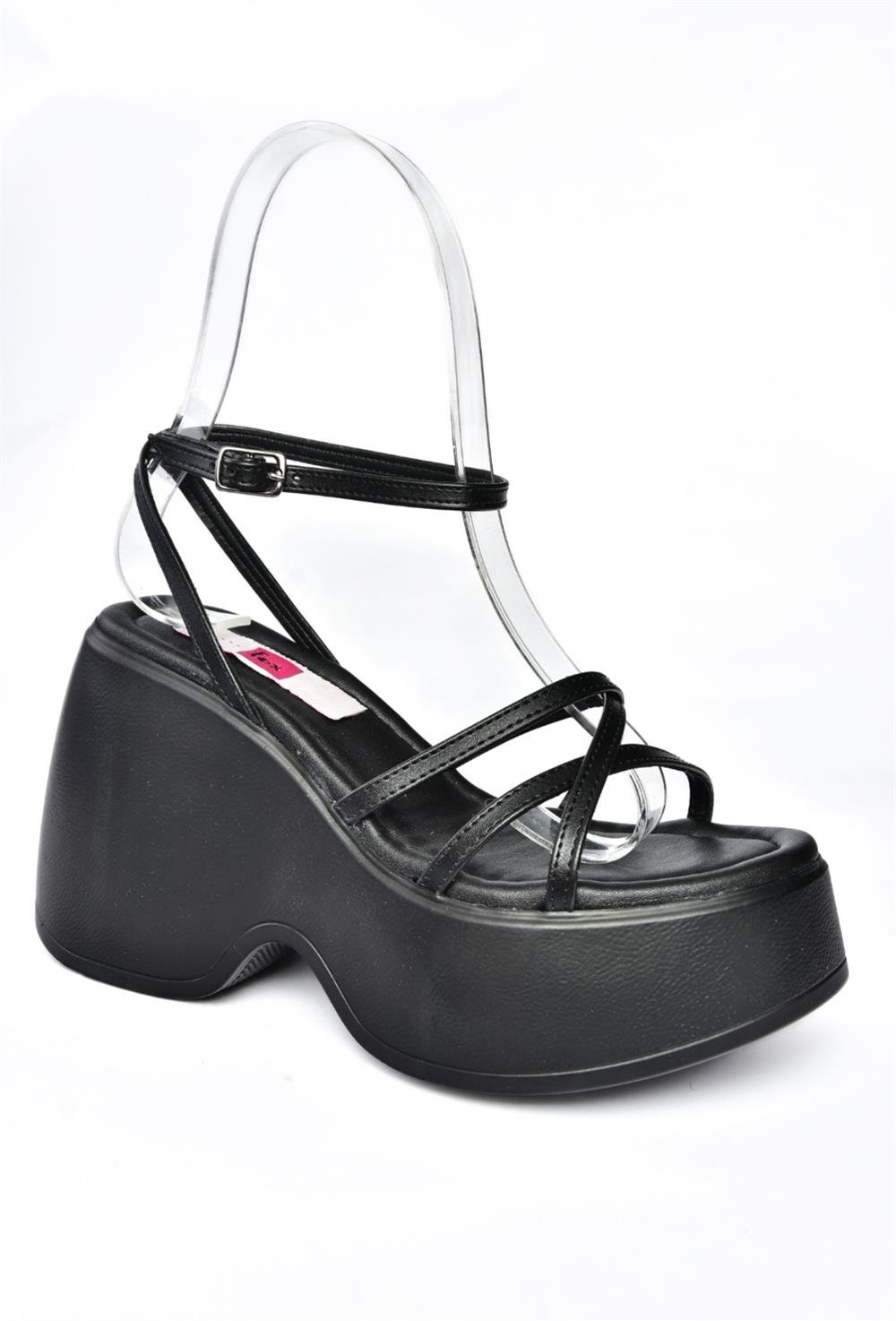 P973000609 Siyah Dolgu Topuklu Kadın Ayakkabı