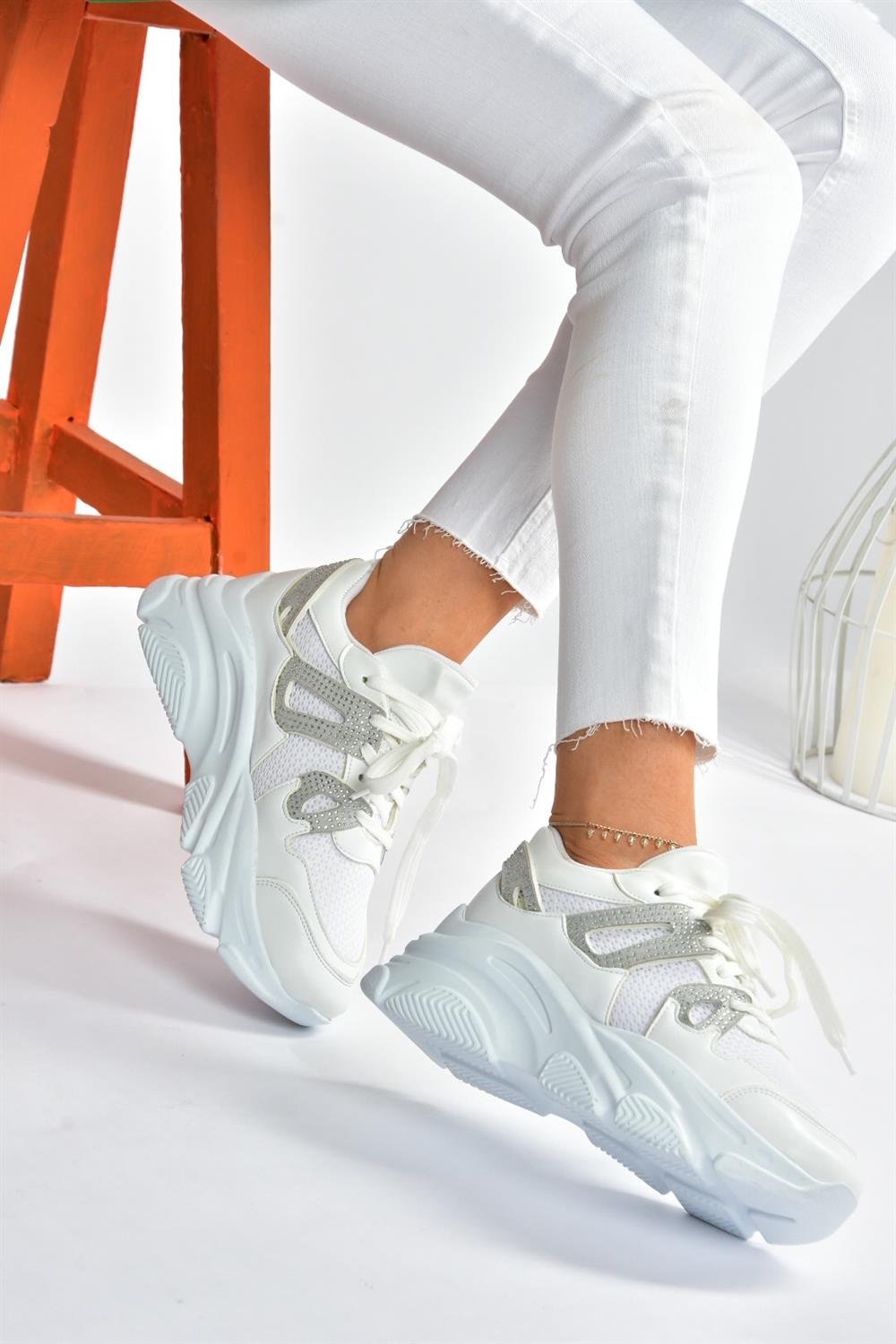 P973016509 Beyaz Kalın Tabanlı Sneakers Spor Ayakkabı
