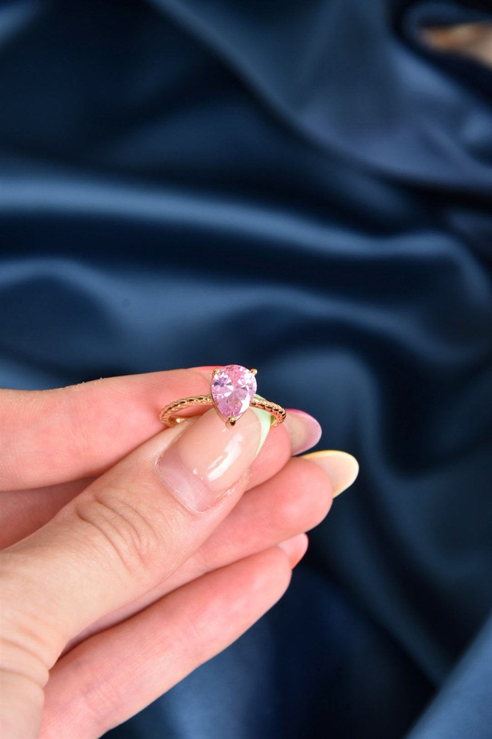 Pembe Taşlı Altın Yüzük KA041053