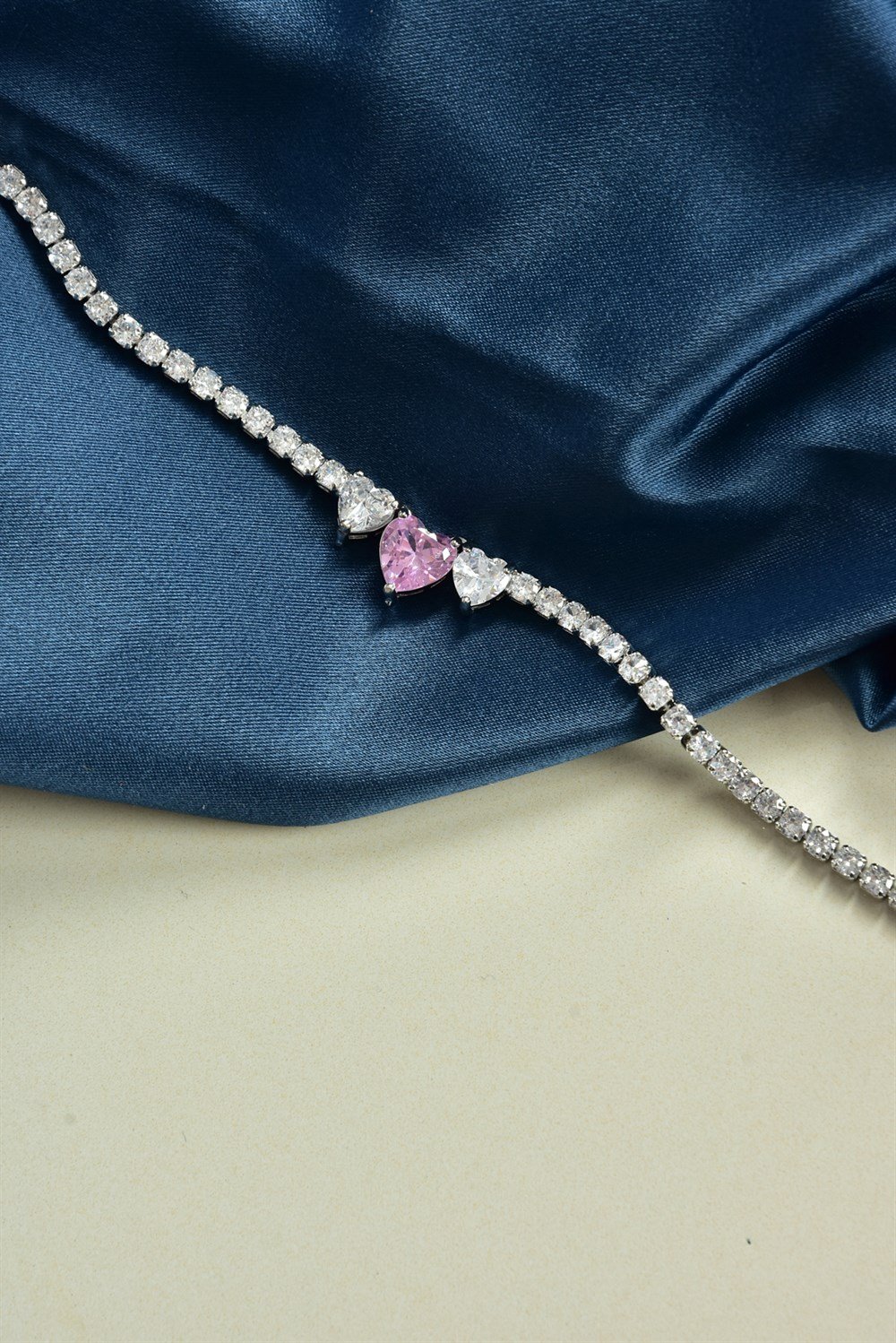 Pembe Taşlı Kalp Su Yolu Zirkon Bileklik KA051226