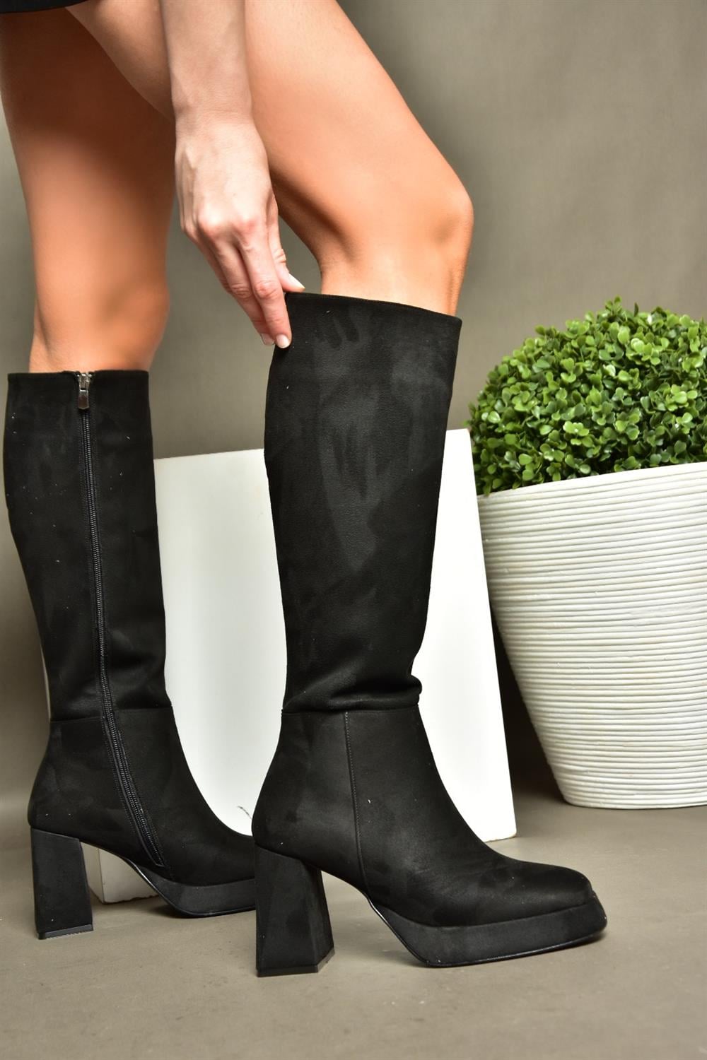 R282230102 Siyah Süet Platform Kalın Topuklu Kadın Çizme