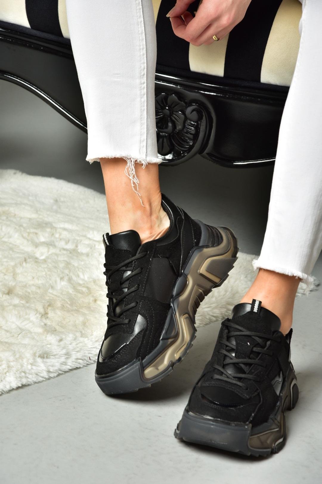 R312611402 Siyah Süet Kalın Tabanlı Spor Ayakkabı Sneakers