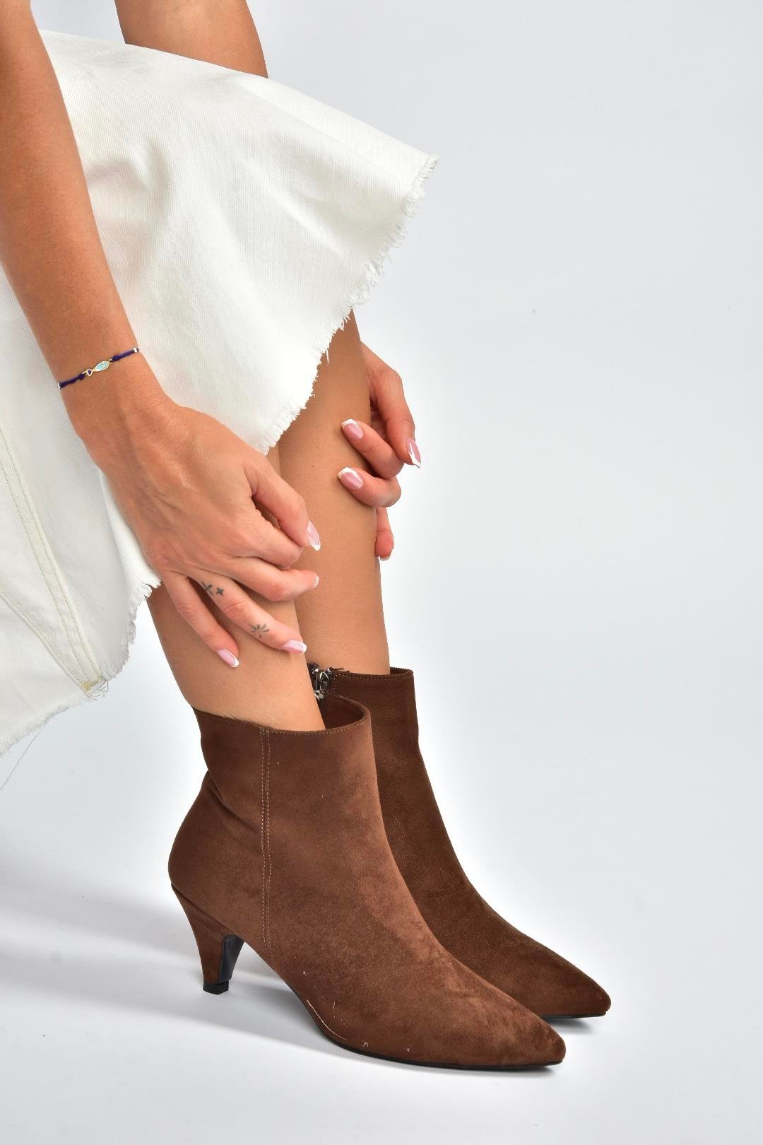 R404710002 Kahverengi Süet Alçak Topuklu Kadın Bot