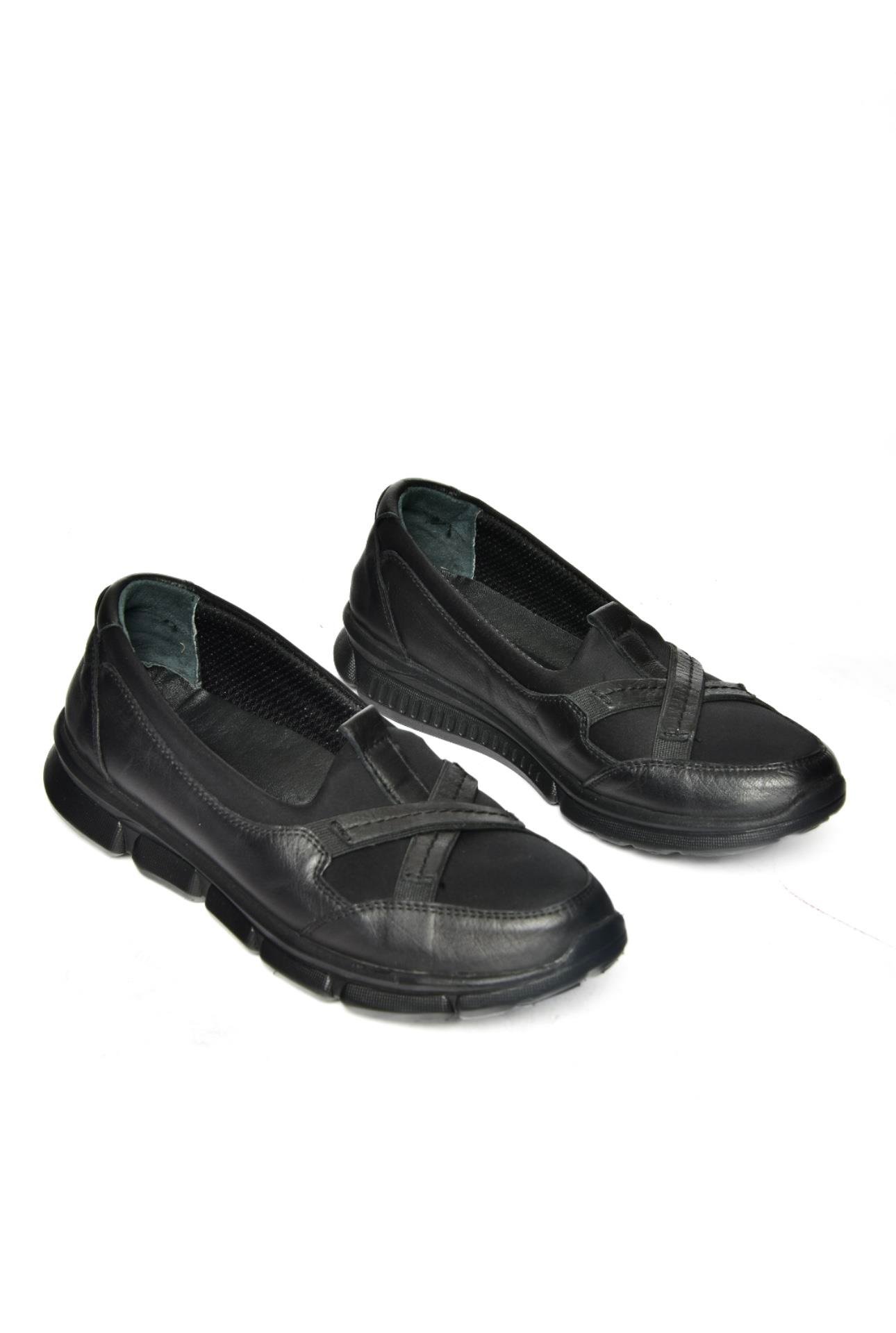 R555076003 Siyah Hakiki Deri Comfort Ortopedik Taban Kadın Ayakkabı