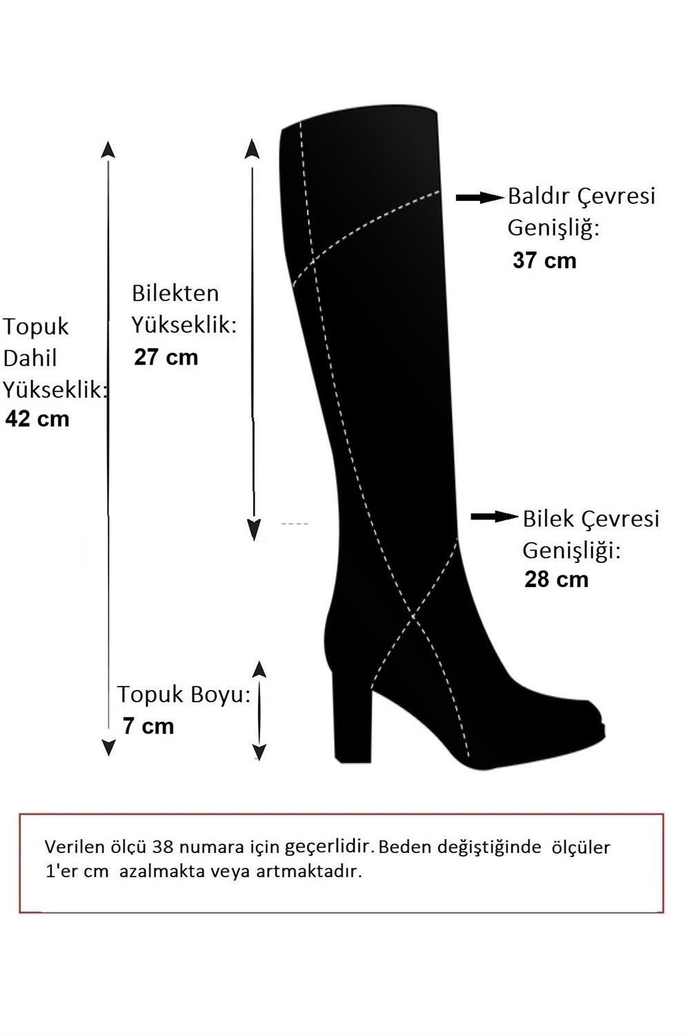 R820060760 Siyah Rustik Kalın Tabanlı Arkası Lastik Detaylı Kadın Çizme