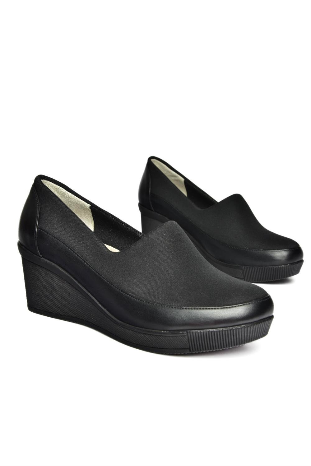 R908059003 Siyah Hakiki Deri Dolgu Topuklu Kadın Ayakkabı