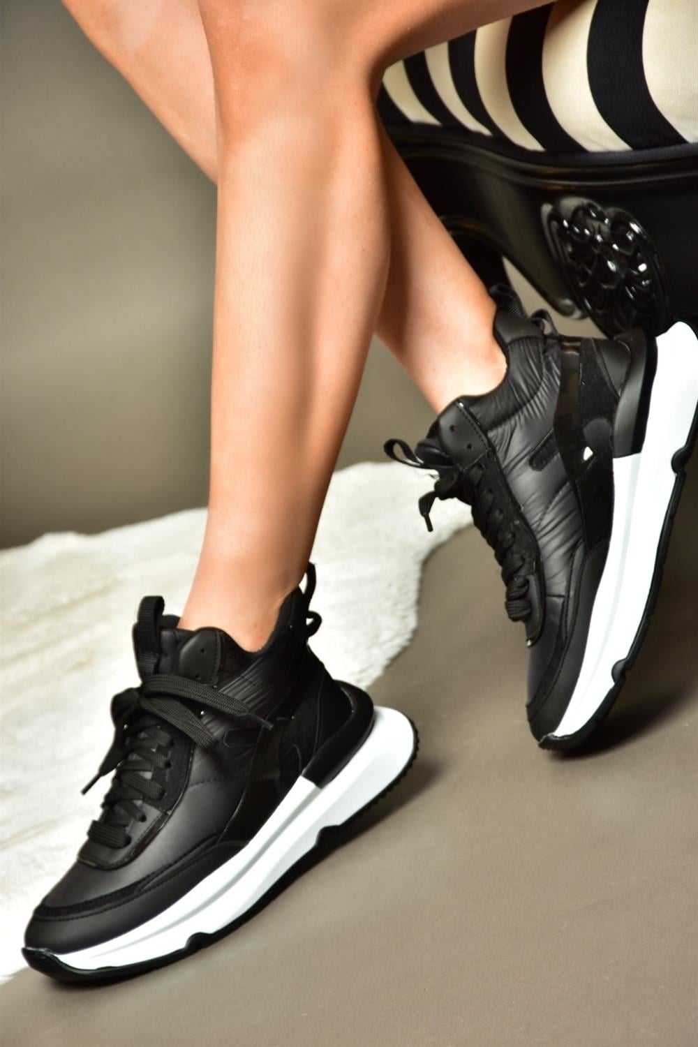 R973116004 Siyah Kalın Tabanlı Spor Ayakkabı Sneakers