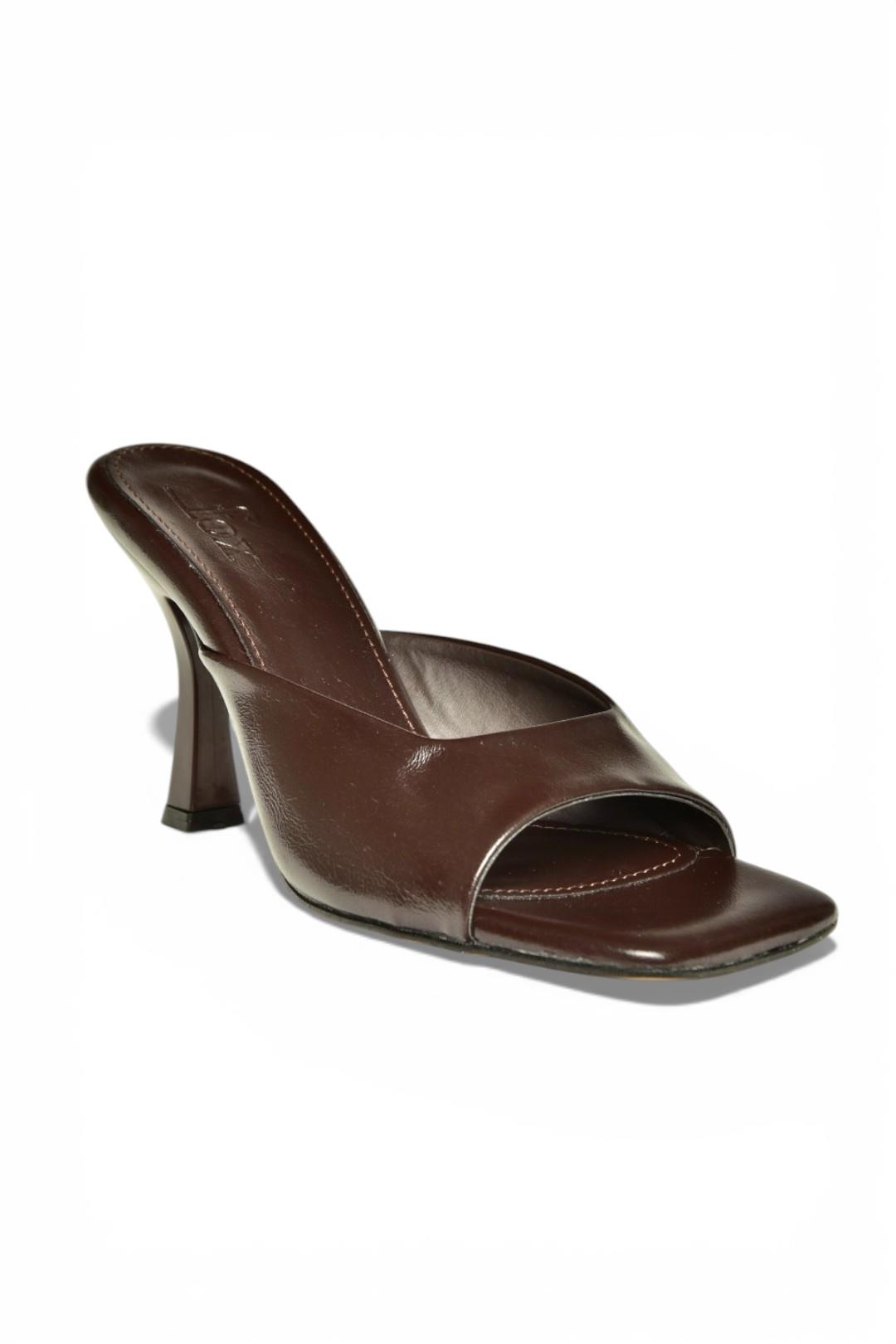 S590033160 Kahverengi Rustik İnce Topuklu Kadın Terlik