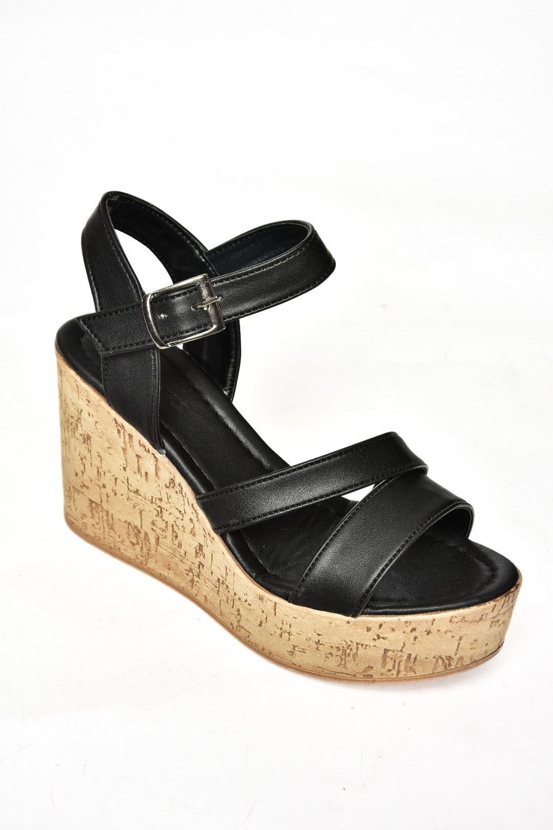 S996061209 Siyah Dolgu Topuklu Kadın Ayakkabı