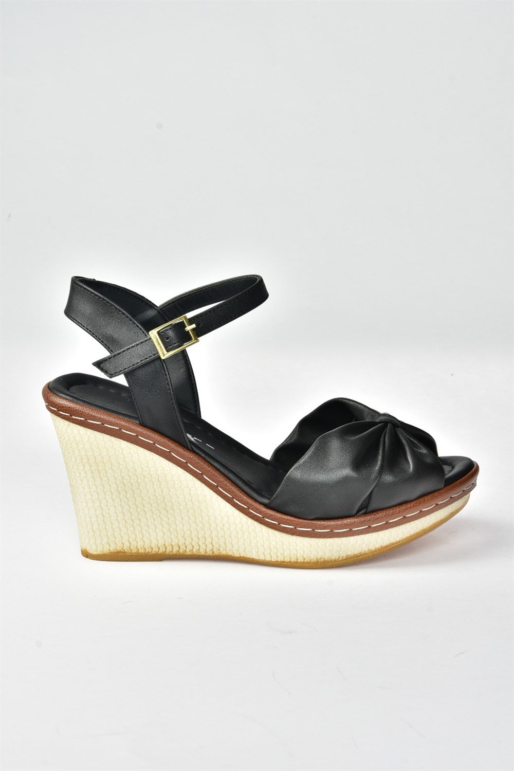 Siyah Dolgu Topuklu Kadın Ayakkabı M674040409