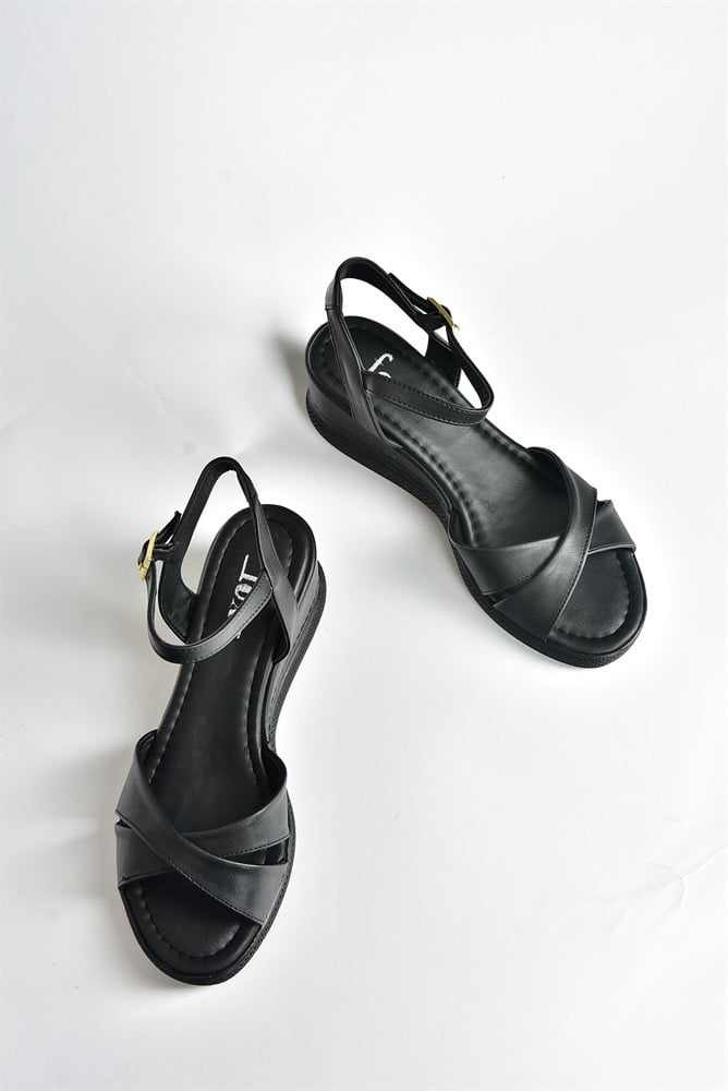 Siyah Dolgu Topuklu Kadın K674305009