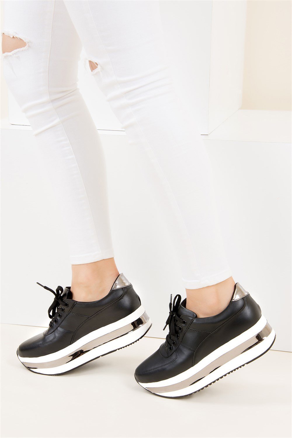 Siyah Kadın Sneakers F674180209