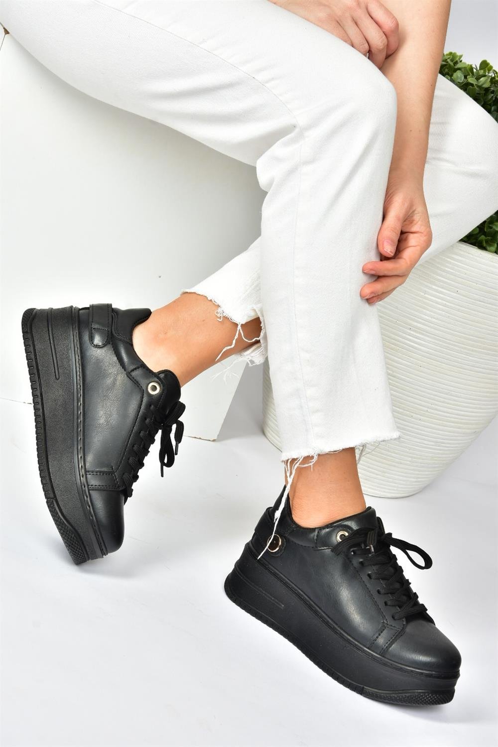 Siyah Kalın Tabanlı Günlük Sneaker Spor Ayakkabı P973518009