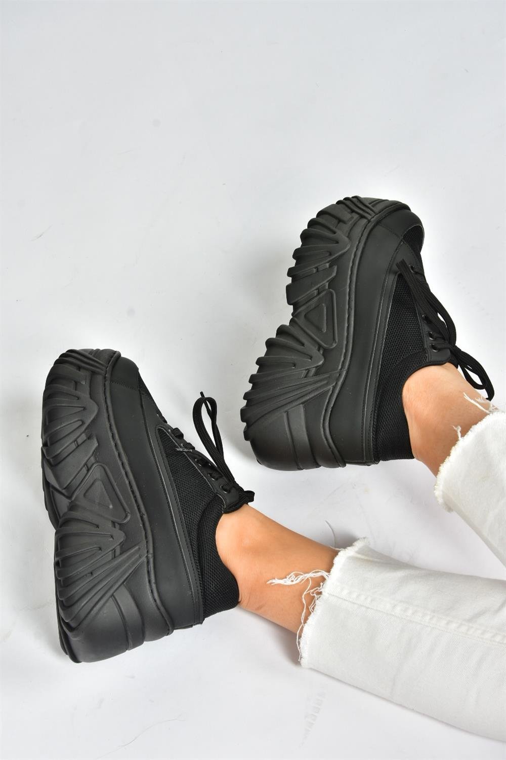 Siyah Kalın Tabanlı Günlük Sneaker Spor Ayakkabı P973515109