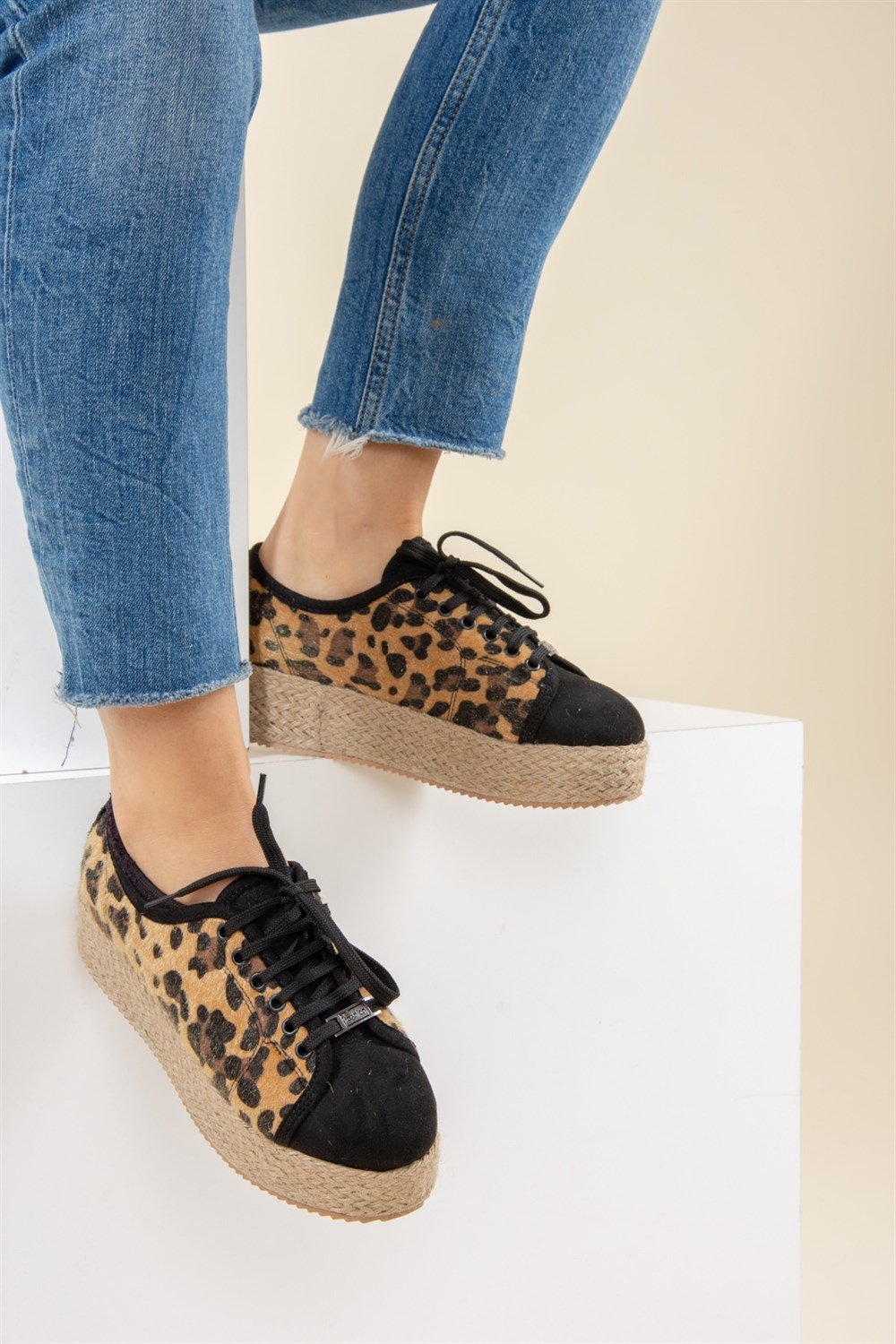 Siyah Leopar Kadın Ayakkabı F442390302