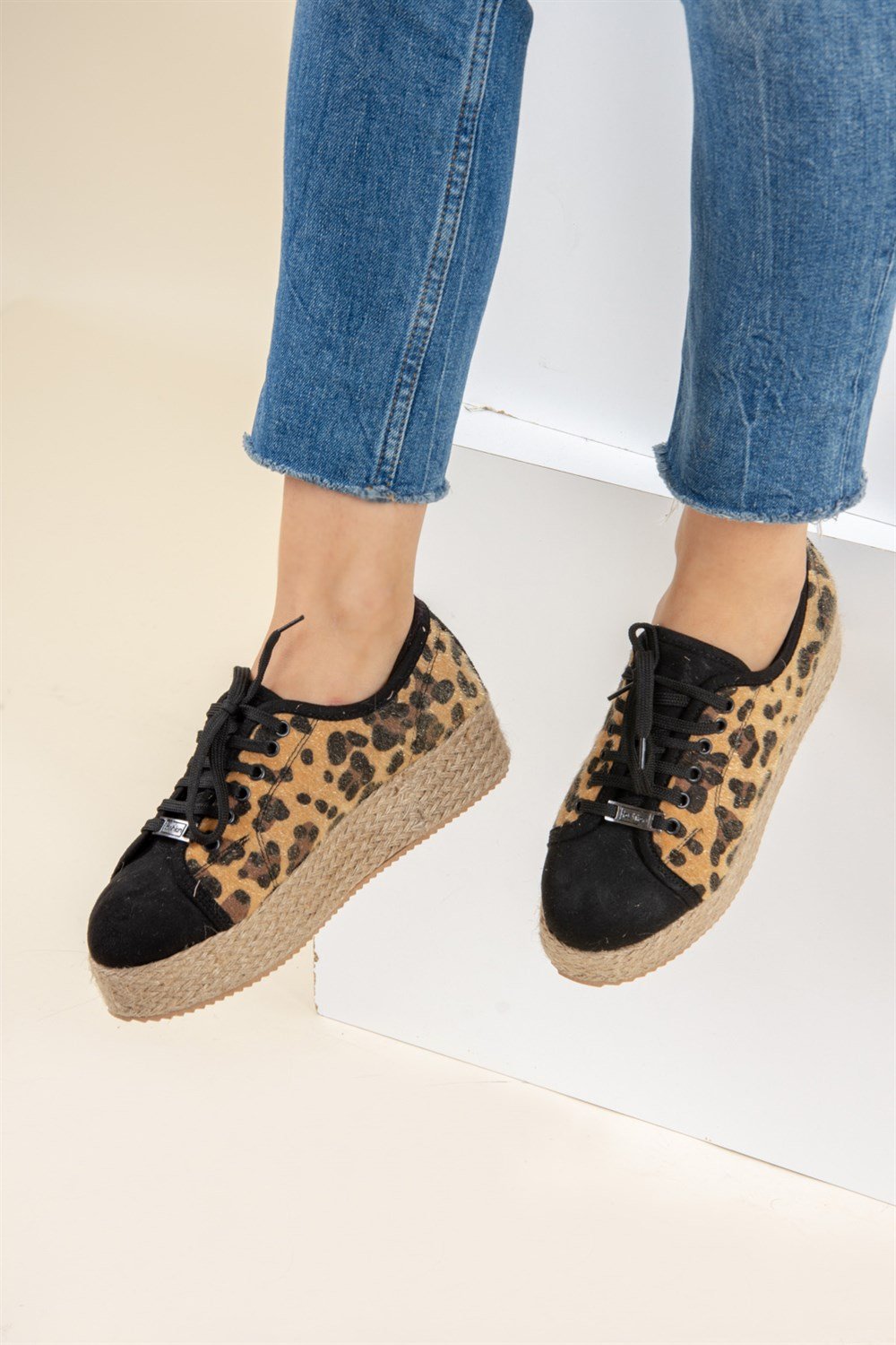 Siyah Leopar Kadın Ayakkabı F442390302
