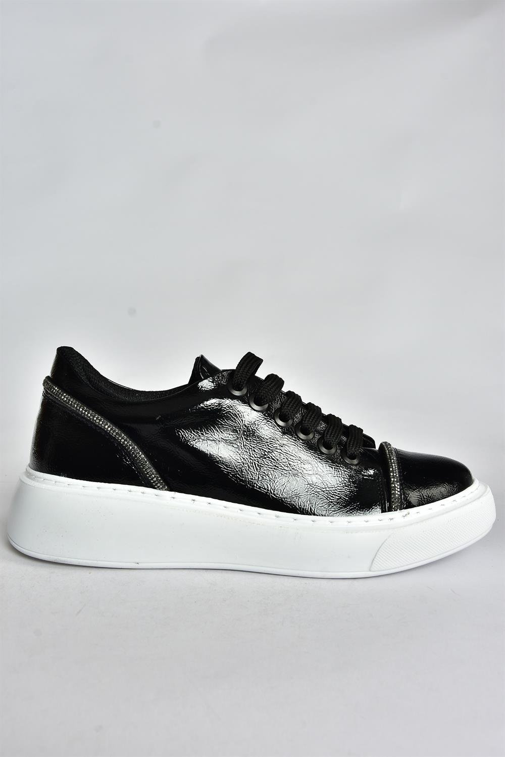 Siyah Rugan Taş Detaylı Günlük Spor Ayakkabı Sneakers P274049308
