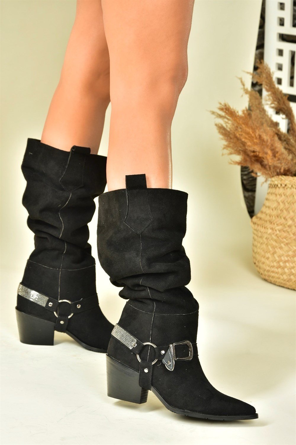 Siyah Süet Alçak Topuklu Kovboy Model Çizme N882880702