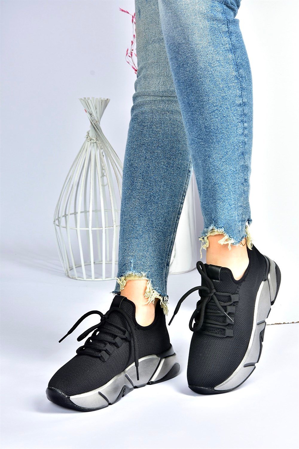 Siyah/Platin Kumaş Kalın Tabanlı Kadın Spor Ayakkabı M848440004