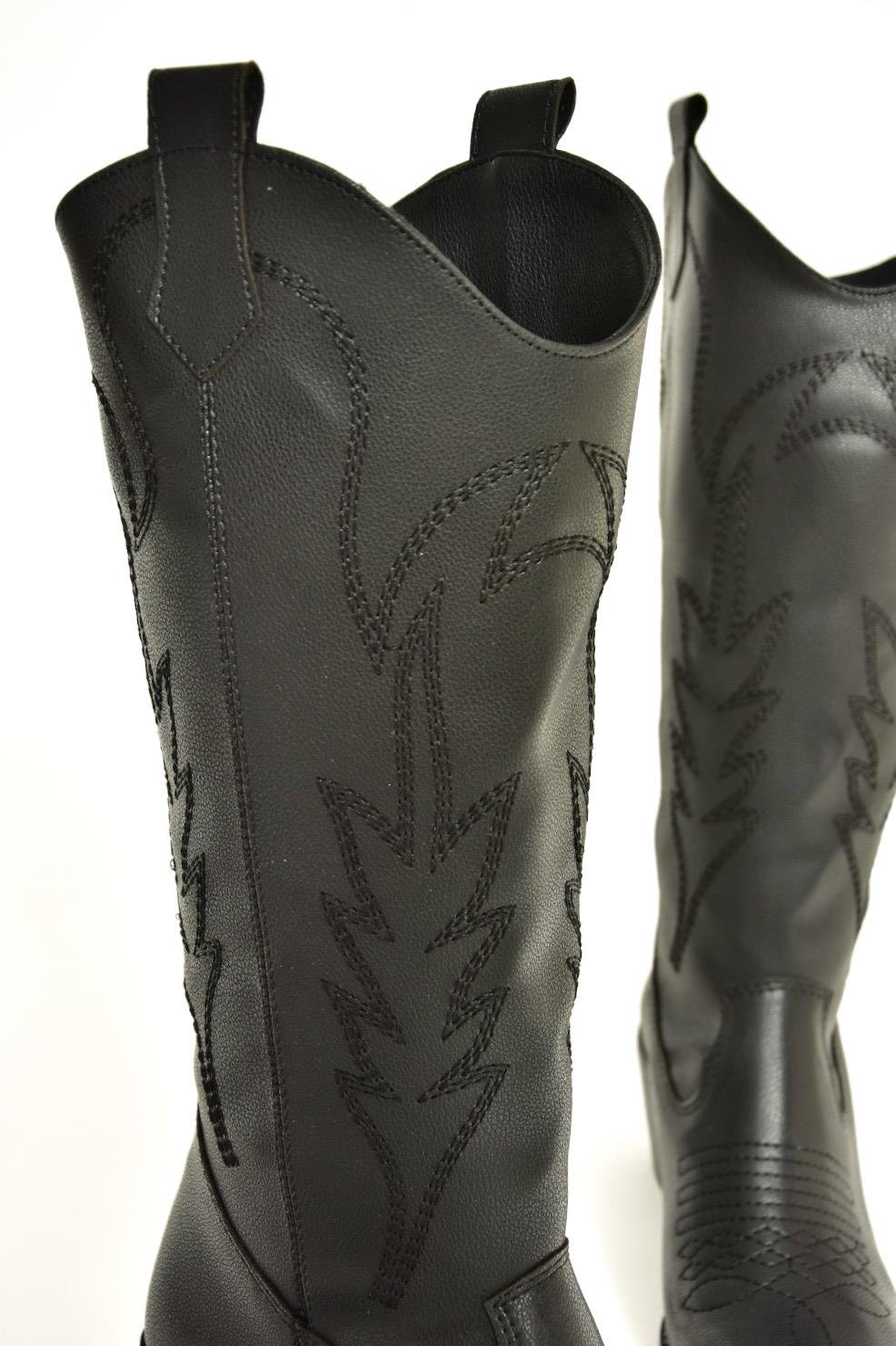 T404401209 Siyah Kovboy Model Kadın Çizme