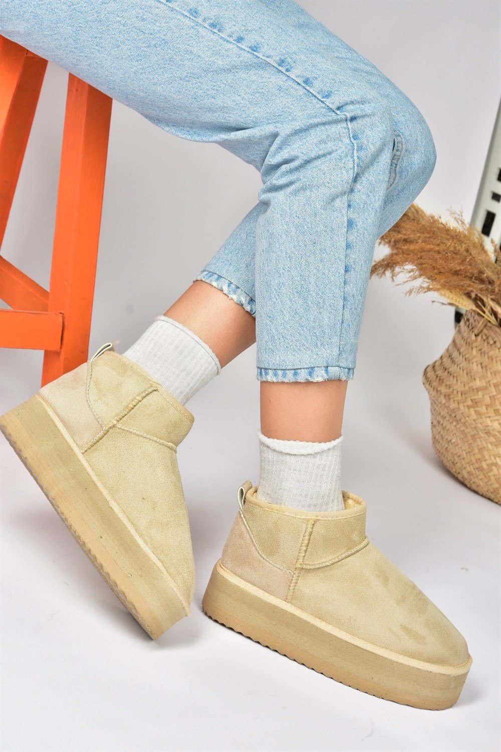 Ten Süet İçi Tüylü Kalın Tabanlı Yarım Kadın Bot N824509202