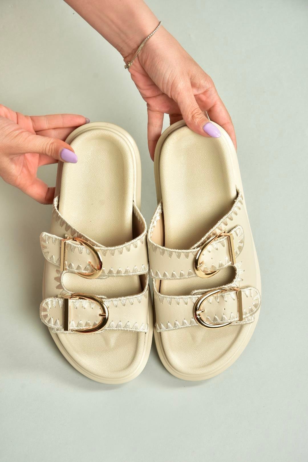 U267146209 Bej Kadın Terlik