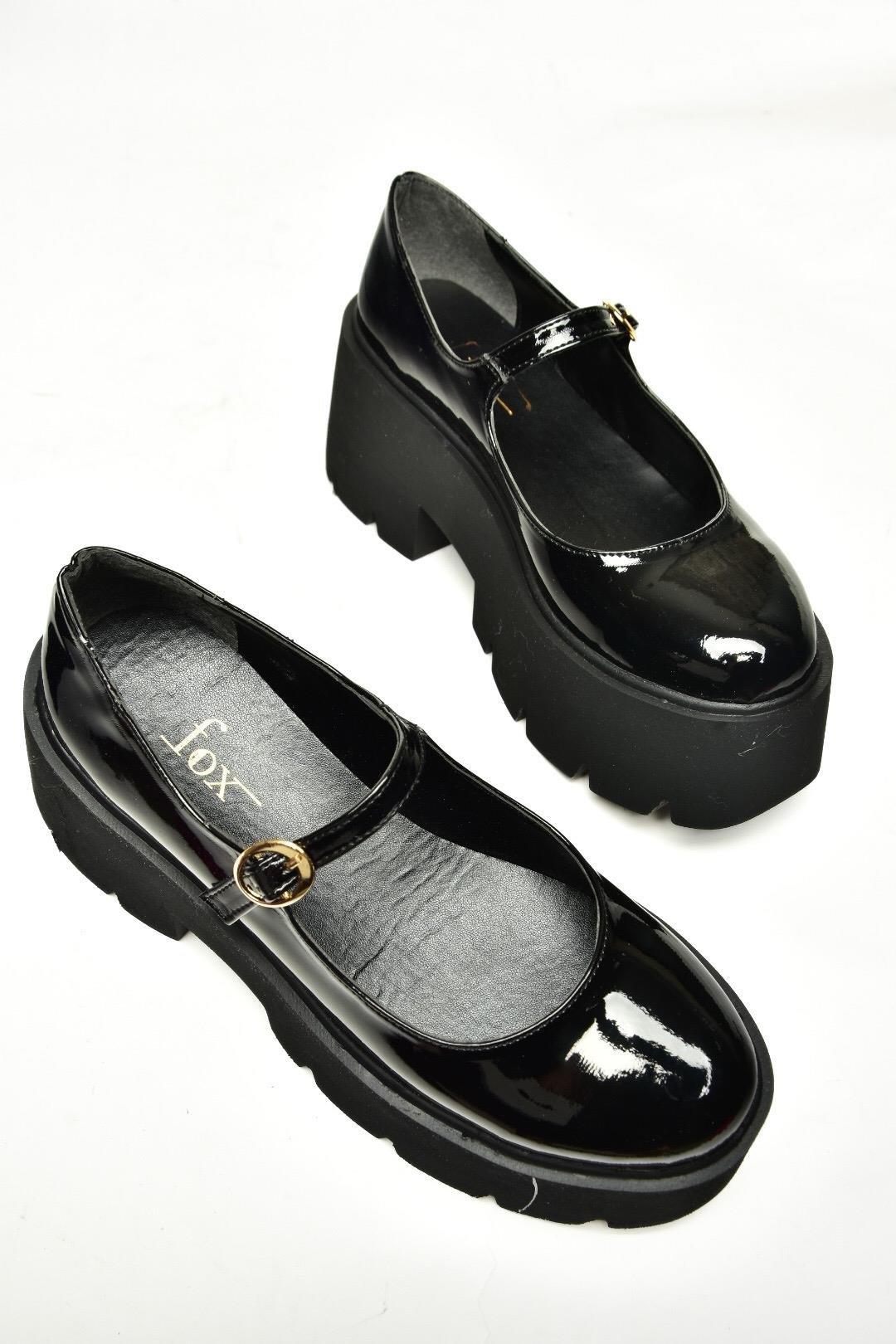 U272906708 Siyah Rugan Dolgu Tabanlı Kadın Ayakkabı