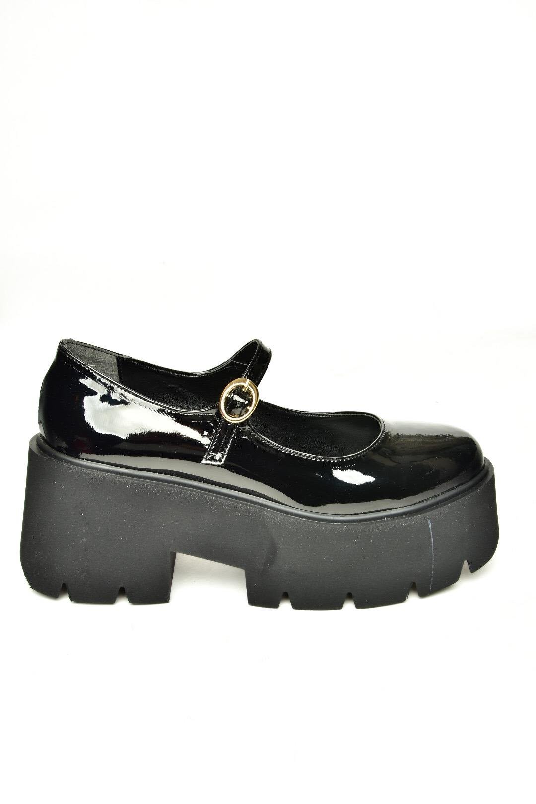 U272906708 Siyah Rugan Dolgu Tabanlı Kadın Ayakkabı