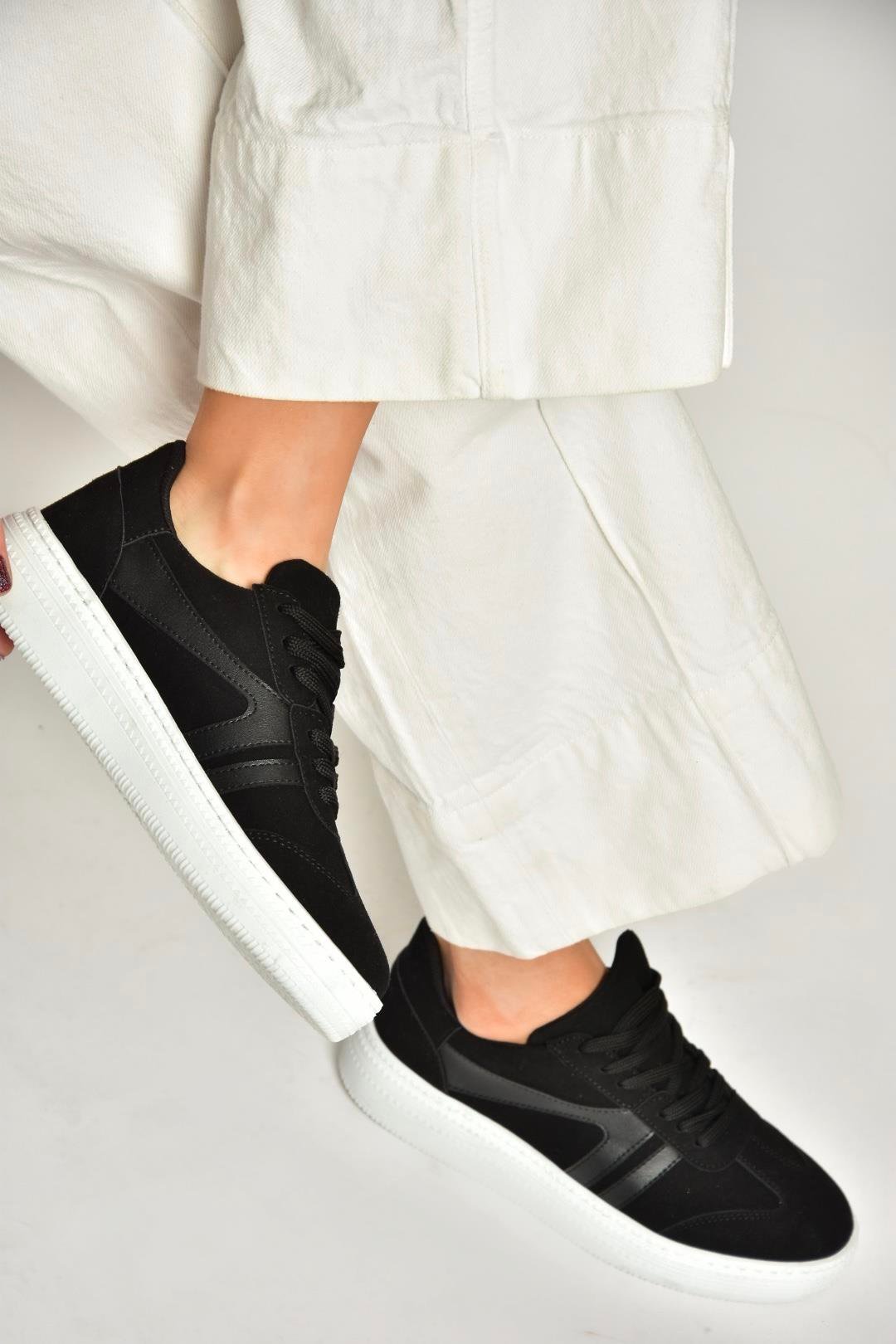U274431102 Siyah Süet Kadın Spor Ayakkabı Sneakers