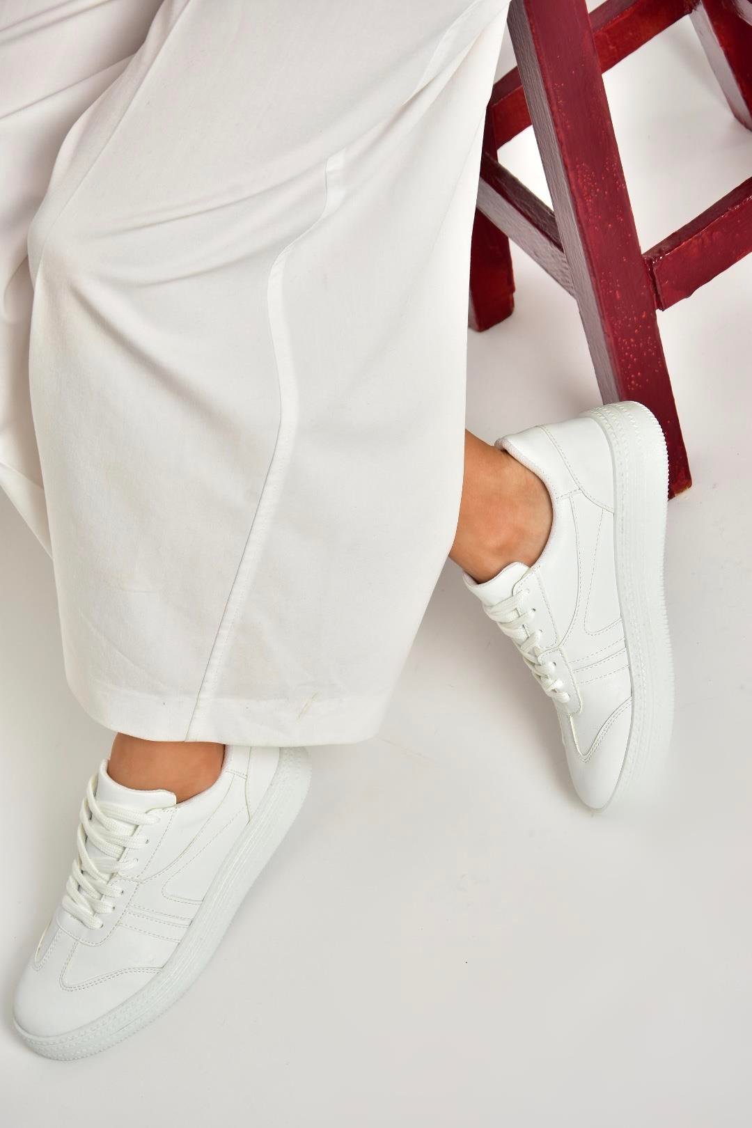 U274431109 Beyaz Kadın Spor Ayakkabı Sneakers