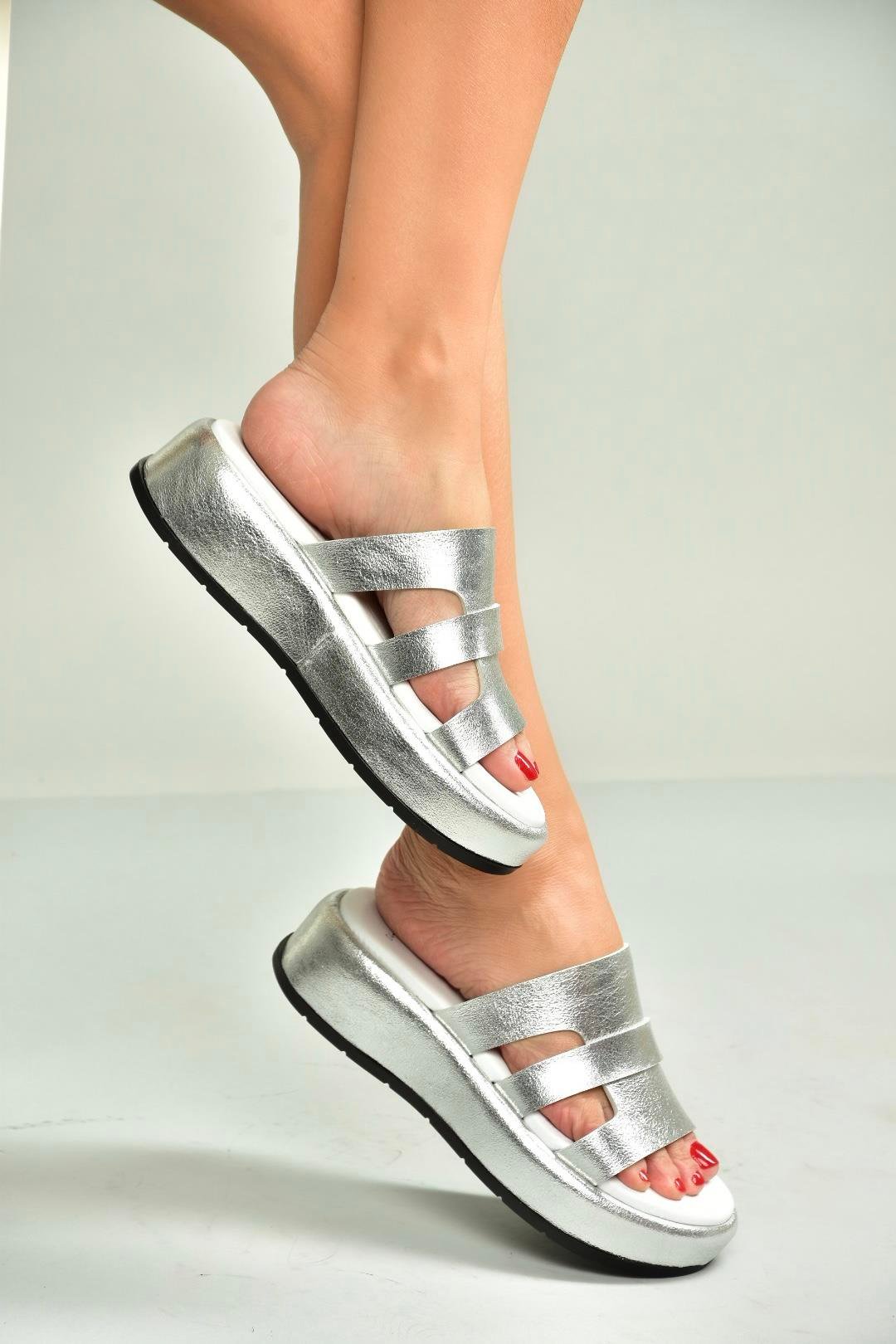 U296444003 Gümüş Kalın Tabanlı Kadın Terlik