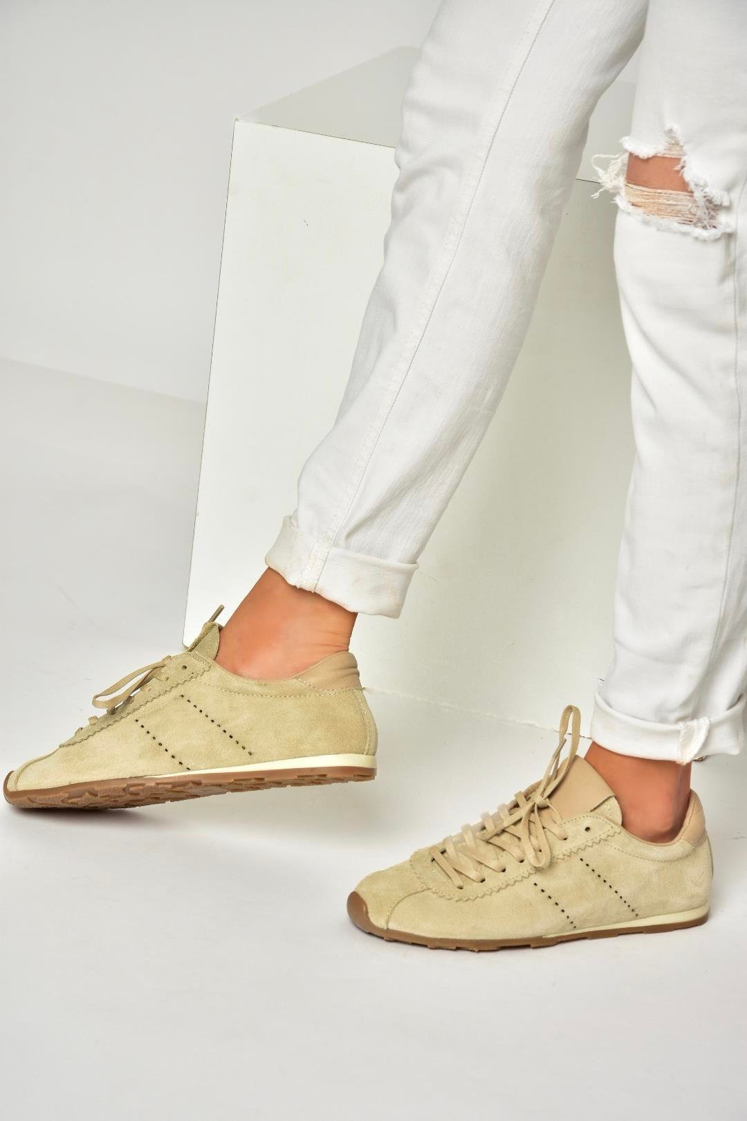U312311602 Bej Hakiki Deri Süet Kadın Spor Ayakkabı Sneakers