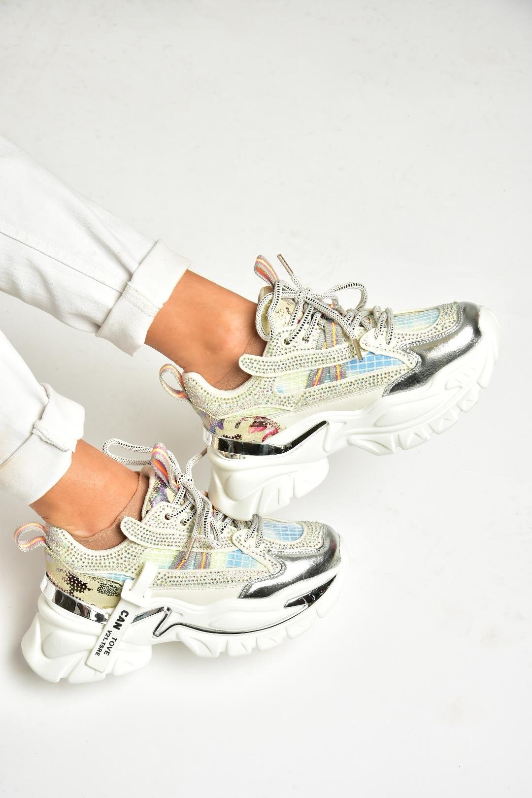 U380141309 Beyaz Taş Detaylı Spor Ayakkabı Sneakers