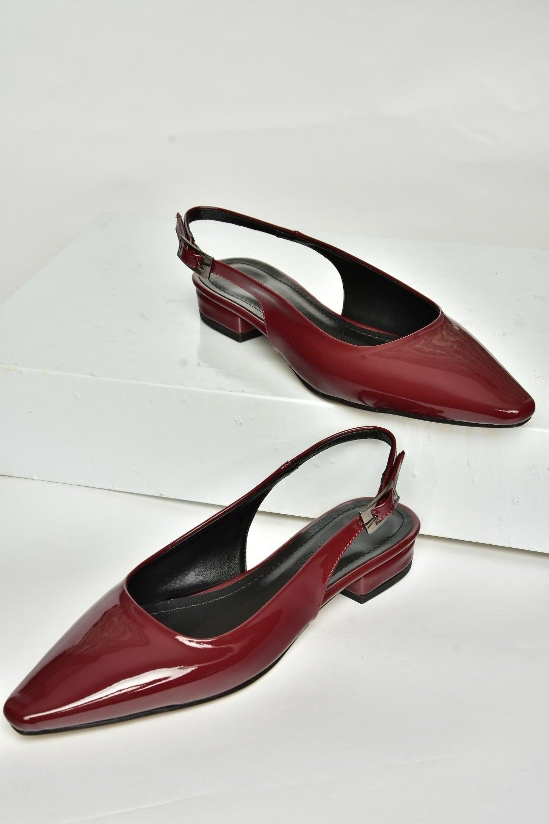 U404602208 Bordo Rugan Alçak Topuklu Kadın Ayakkabı