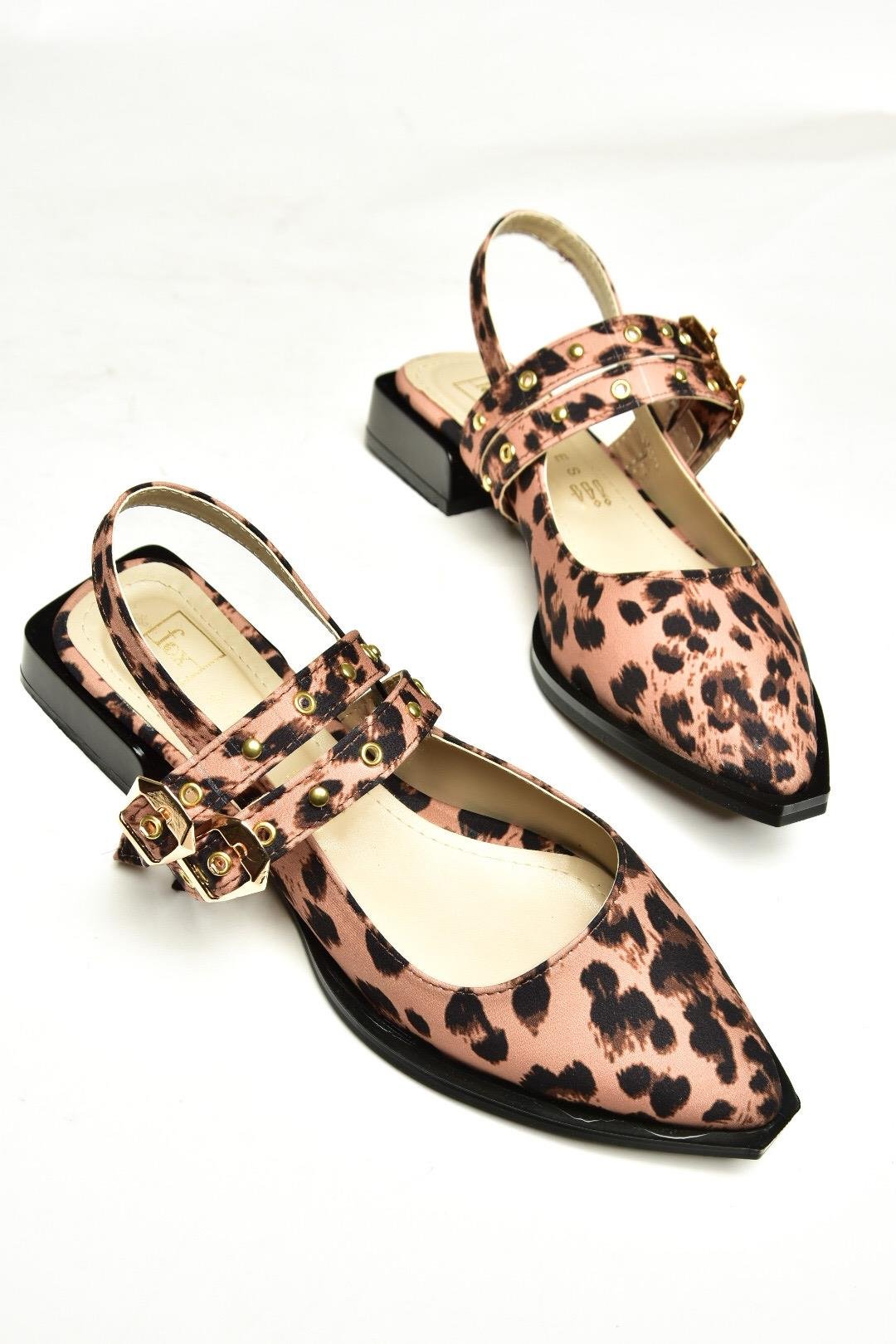 U518800604 Leopar Kumaş Alçak Topuklu Kadın Ayakkabı