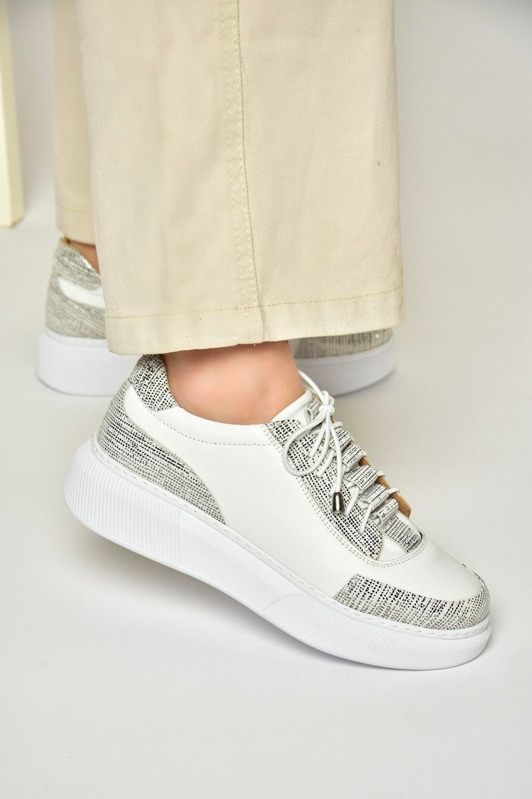 U540702103 Beyaz Hakiki Deri Spor Ayakkabı Sneakers