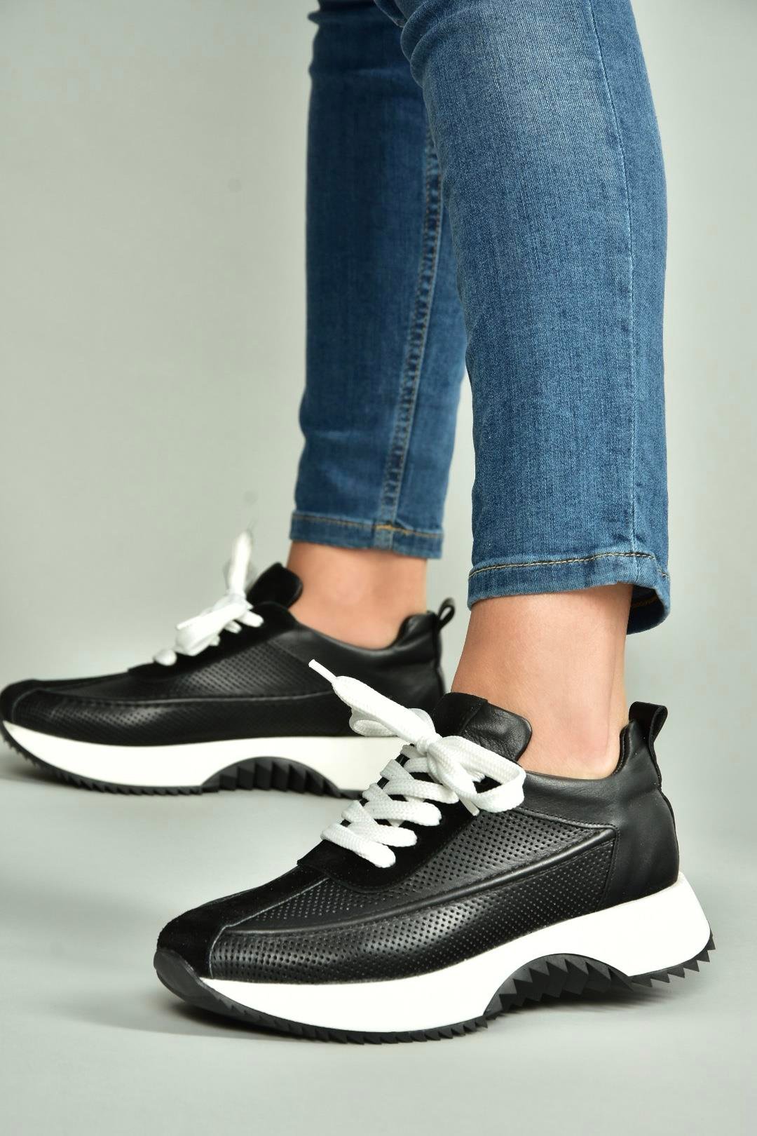 U555020503 Siyah Hakiki Deri Spor Ayakkabı Sneakers