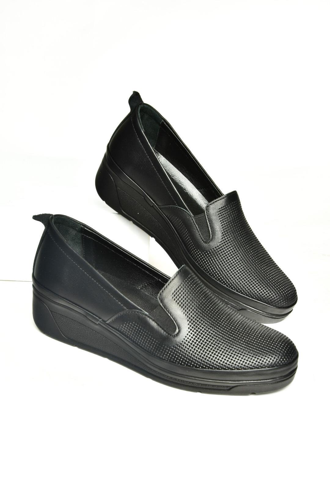 U555024303 Siyah Hakiki Deri Comfort Ortopedik Taban Kadın Ayakkabı