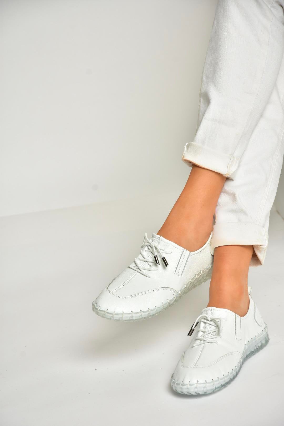 U555130503 Beyaz Hakiki Deri Spor Ayakkabı