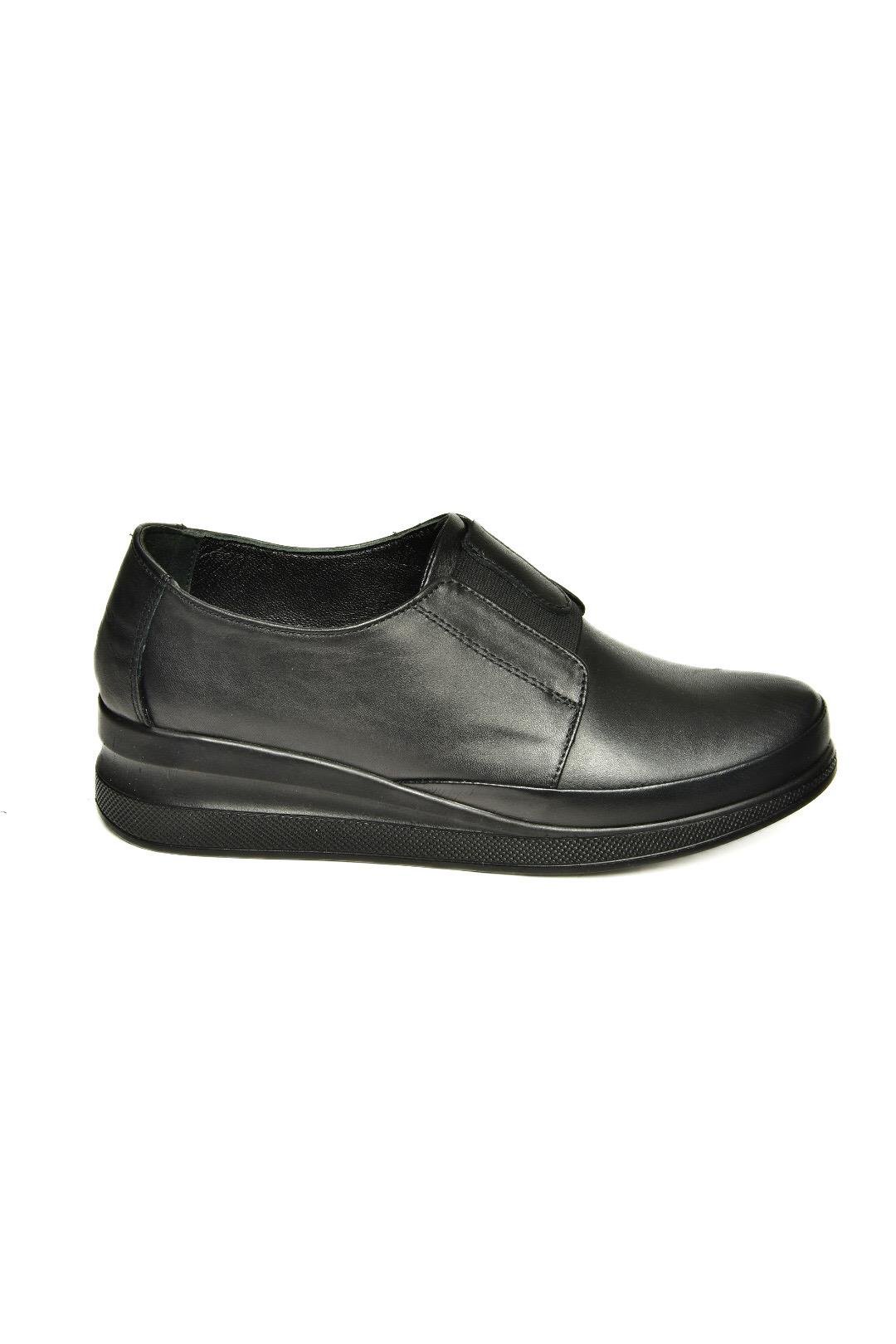 U555301103 Siyah Hakiki Deri Comfort Ortopedik Taban Kadın Ayakkabı