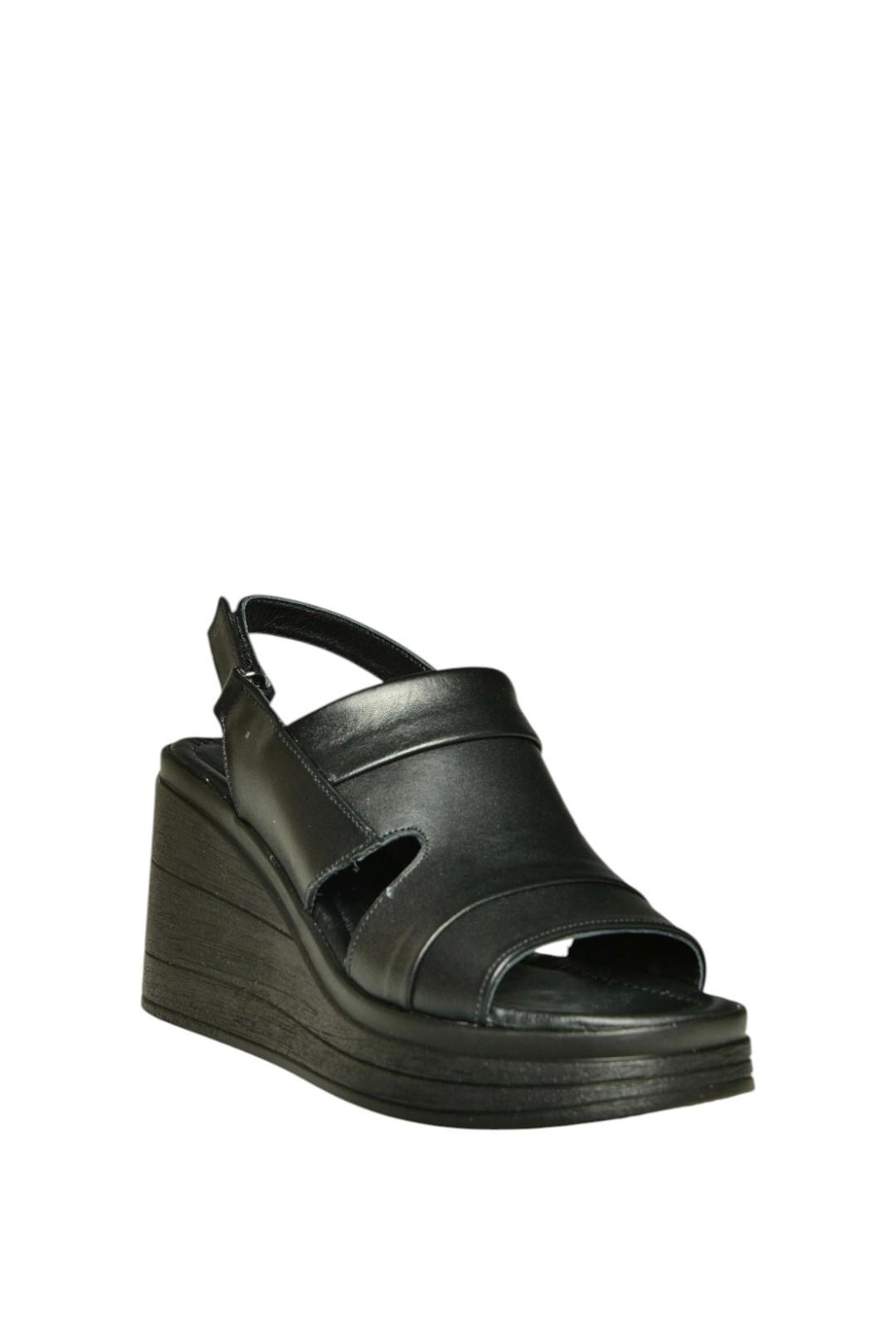 U555960303 Siyah Hakiki Deri Dolgu Topuklu Kadın Ayakkabı