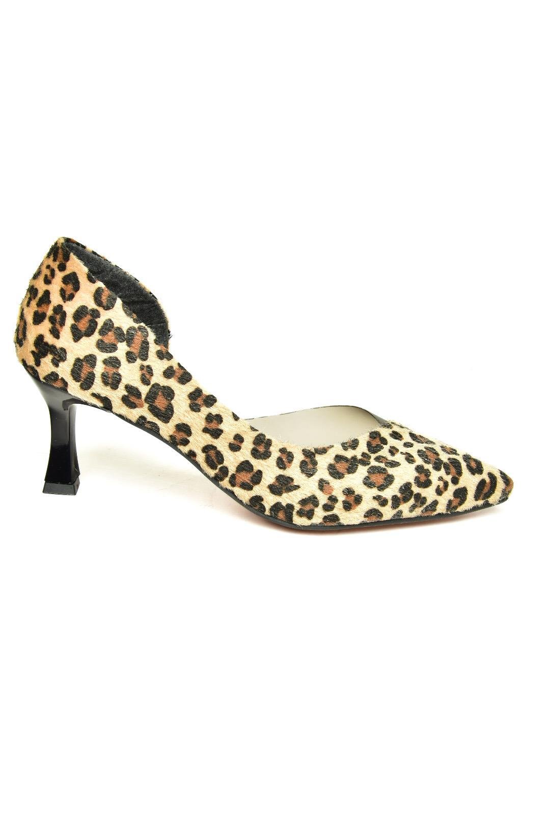 U676035302 Leopar Süet Topuklu Kadın Ayakkabı