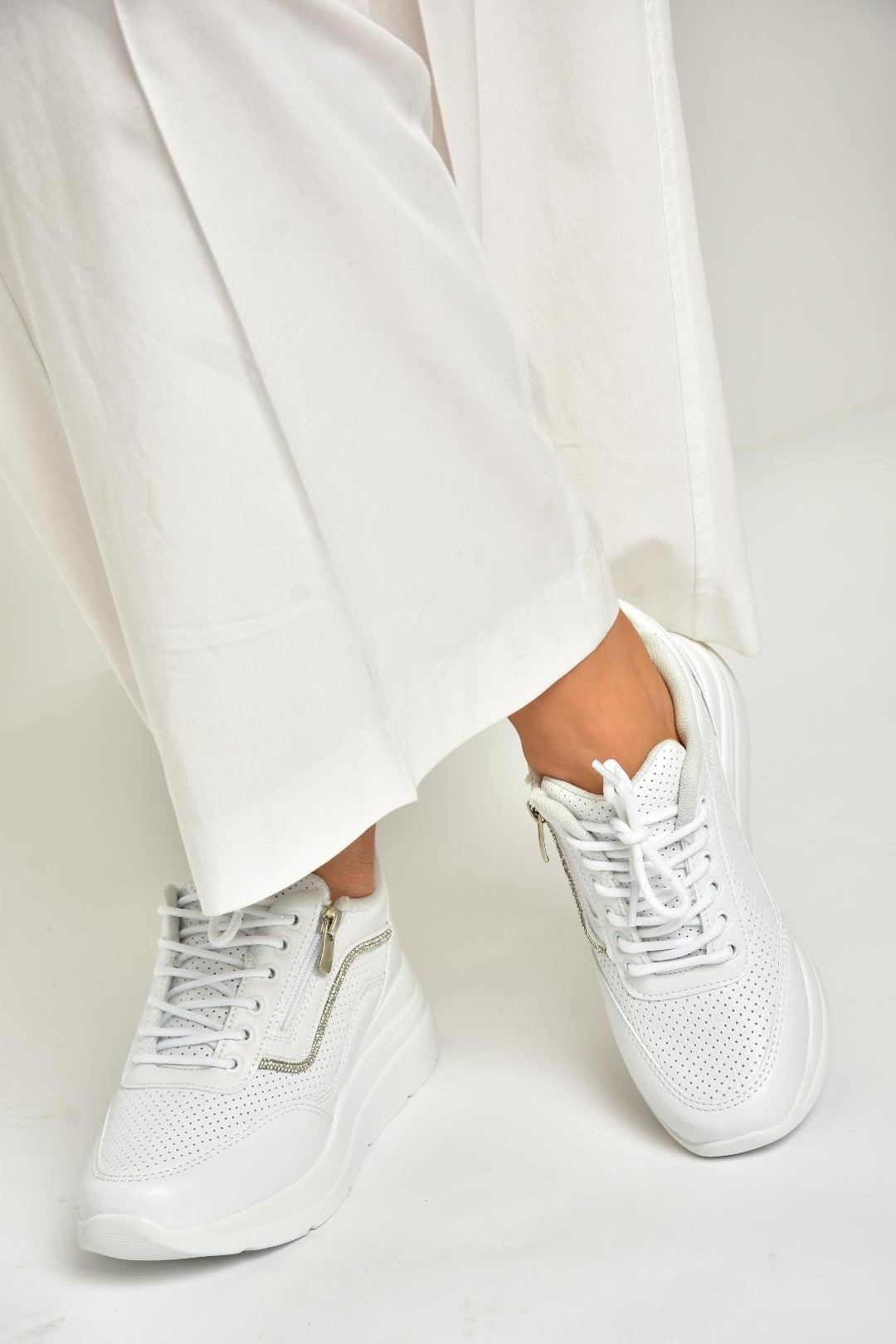 U702020709 Beyaz Kalın Tabanlı Spor Ayakkabı Sneakers