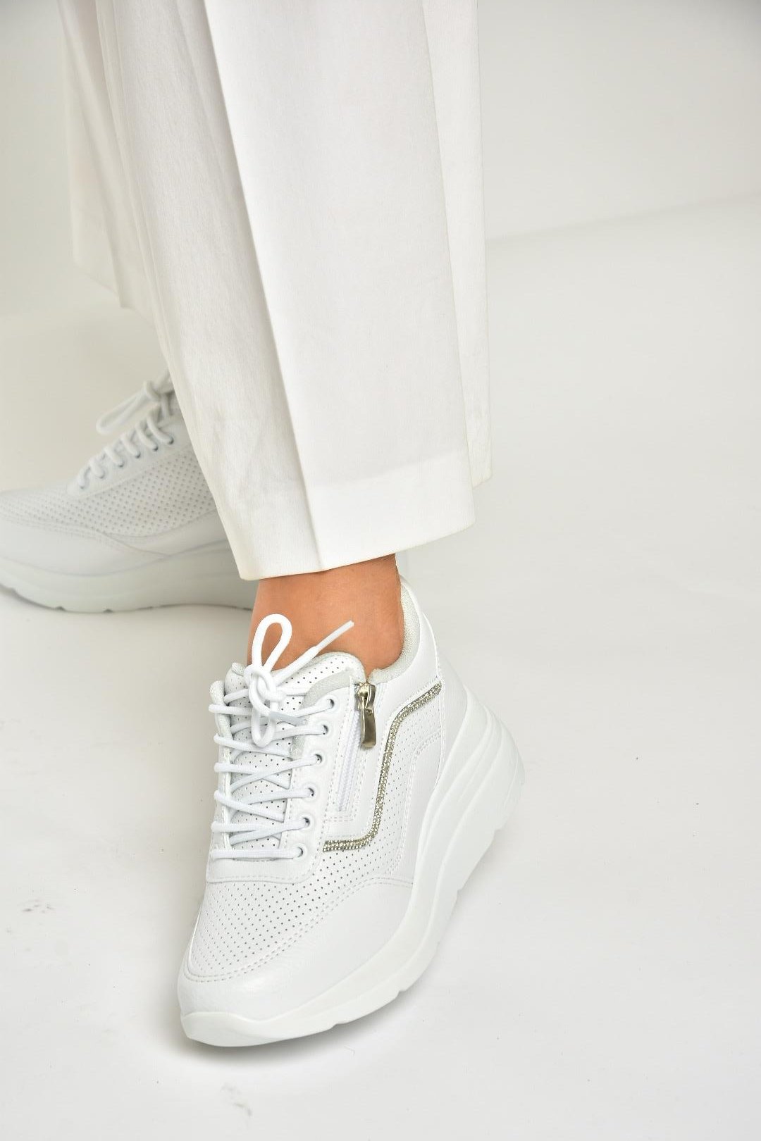 U702020709 Beyaz Kalın Tabanlı Spor Ayakkabı Sneakers