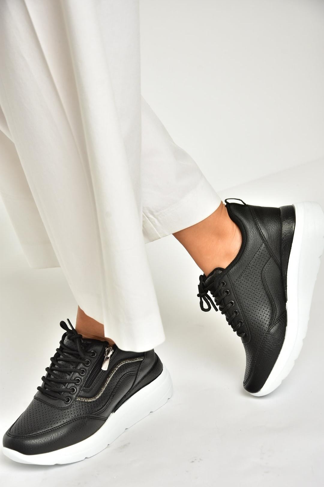 U702020709 Siyah Kalın Tabanlı Spor Ayakkabı Sneakers
