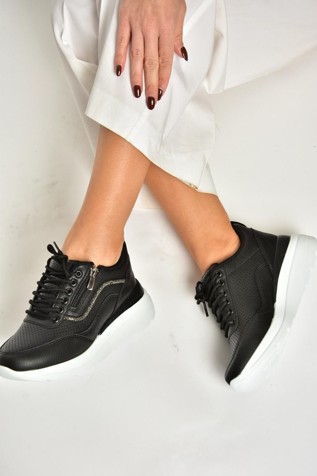 U702020709 Siyah Kalın Tabanlı Spor Ayakkabı Sneakers