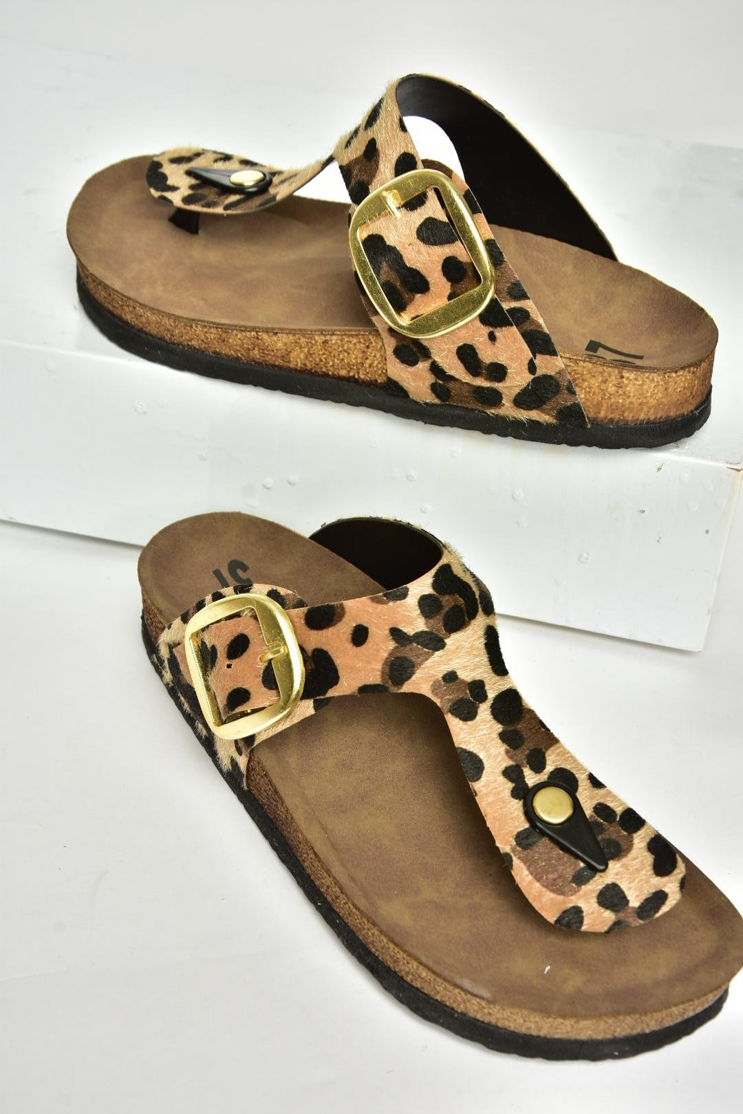 U777917002 Leopar Süet Parmak Arası Kadın Terlik