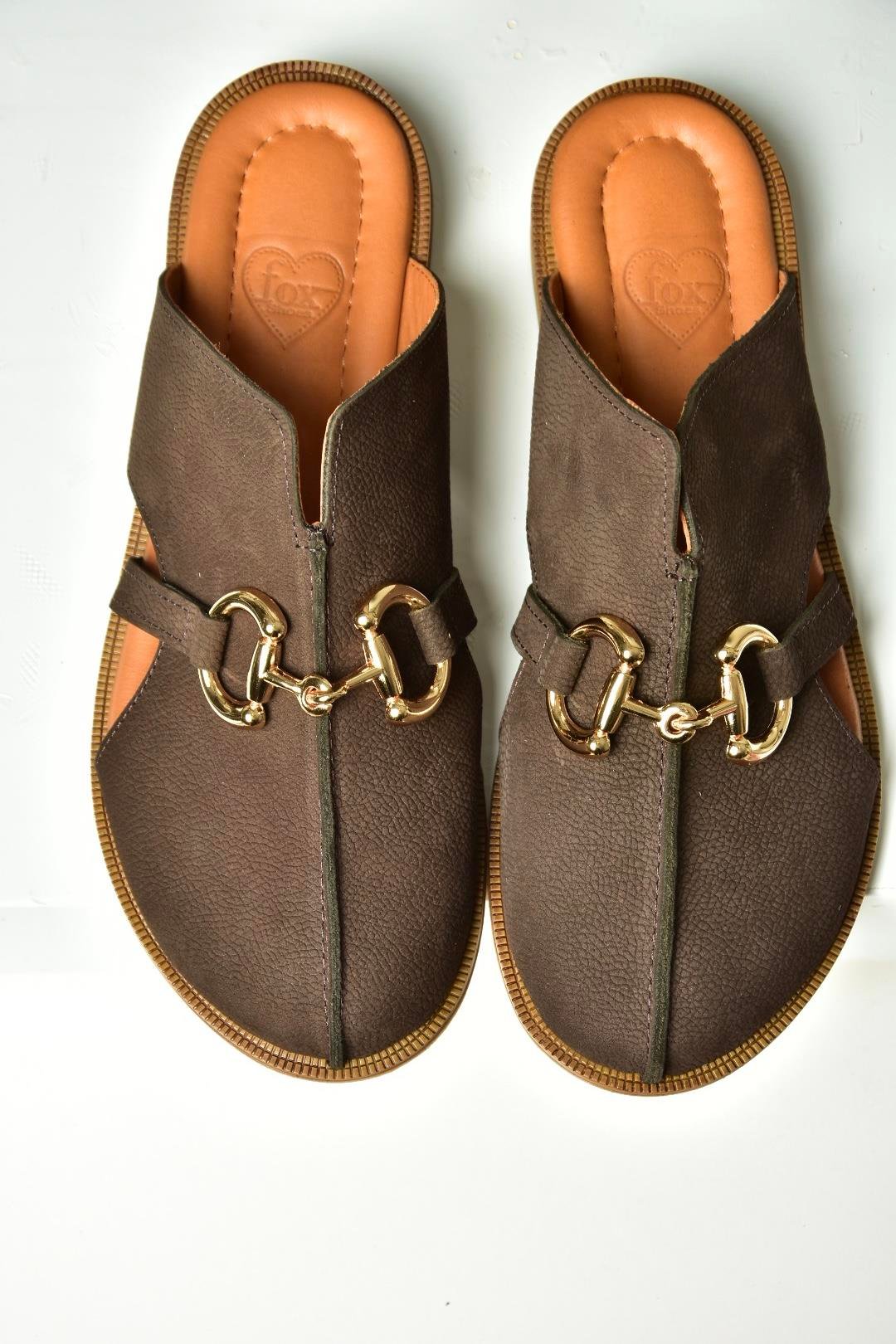 U944150403 Kahverengi Hakiki Deri Önü Kapalı Kadın Terlik