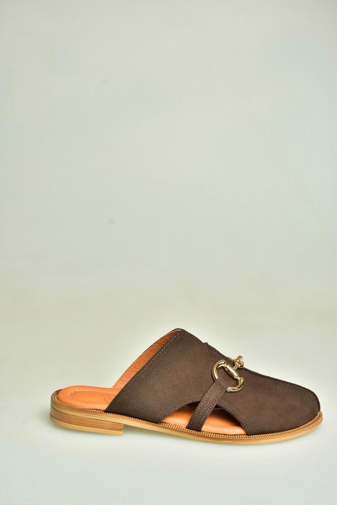 U944150403 Kahverengi Hakiki Deri Önü Kapalı Kadın Terlik