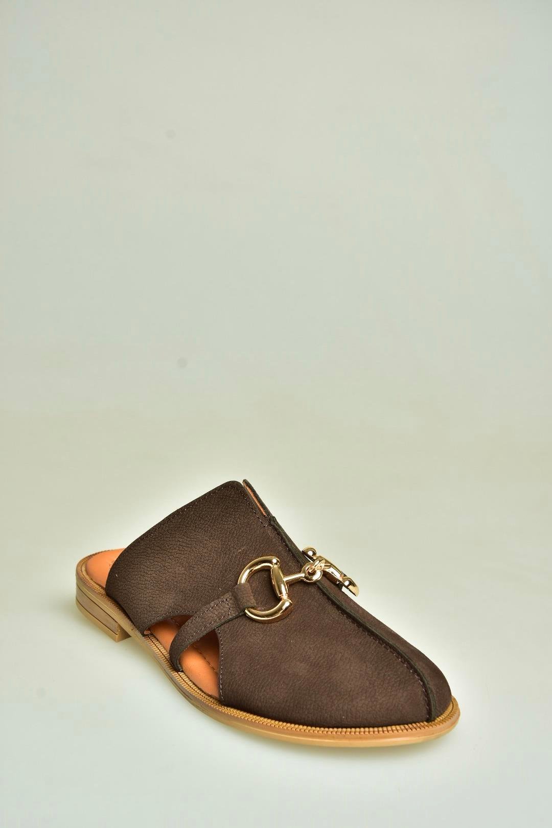 U944150403 Kahverengi Hakiki Deri Önü Kapalı Kadın Terlik